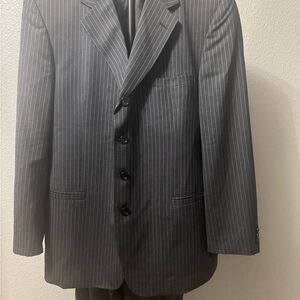 Versace classic V2 made in Italy men’s vintage pinstriped wool suit